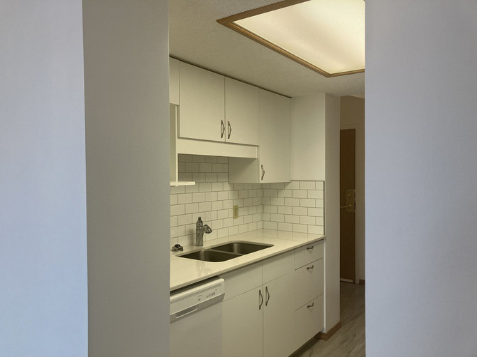 Suite F, 1 Bath, 595 sqft